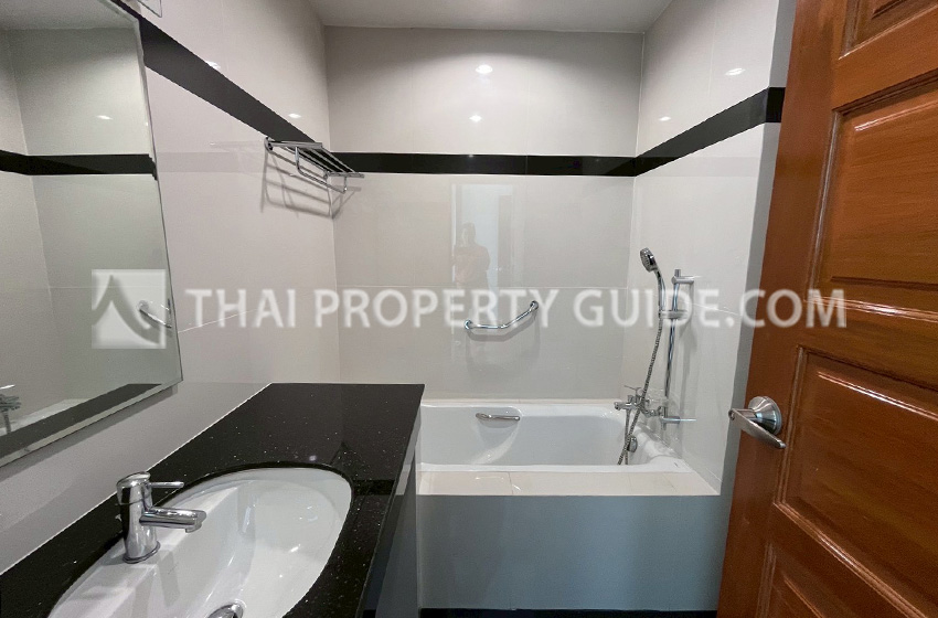 Condominium in Sathorn 